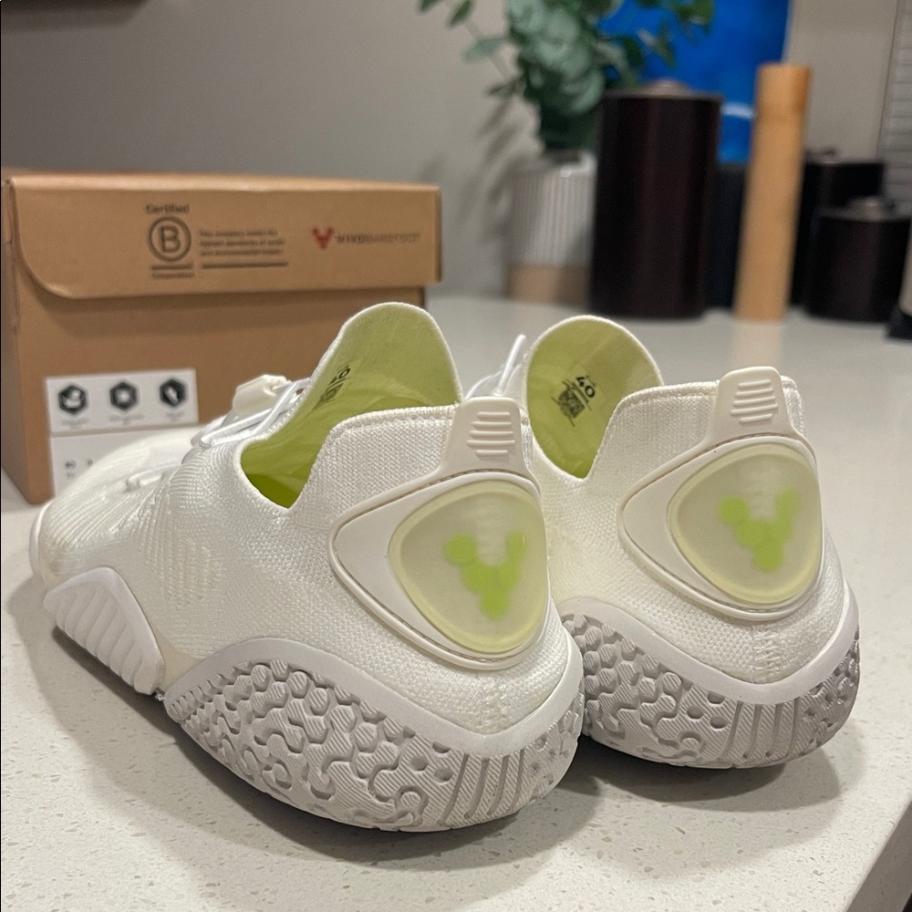 Vivobarefoot Motus Flex White Sneakers - Picture 2 of 6